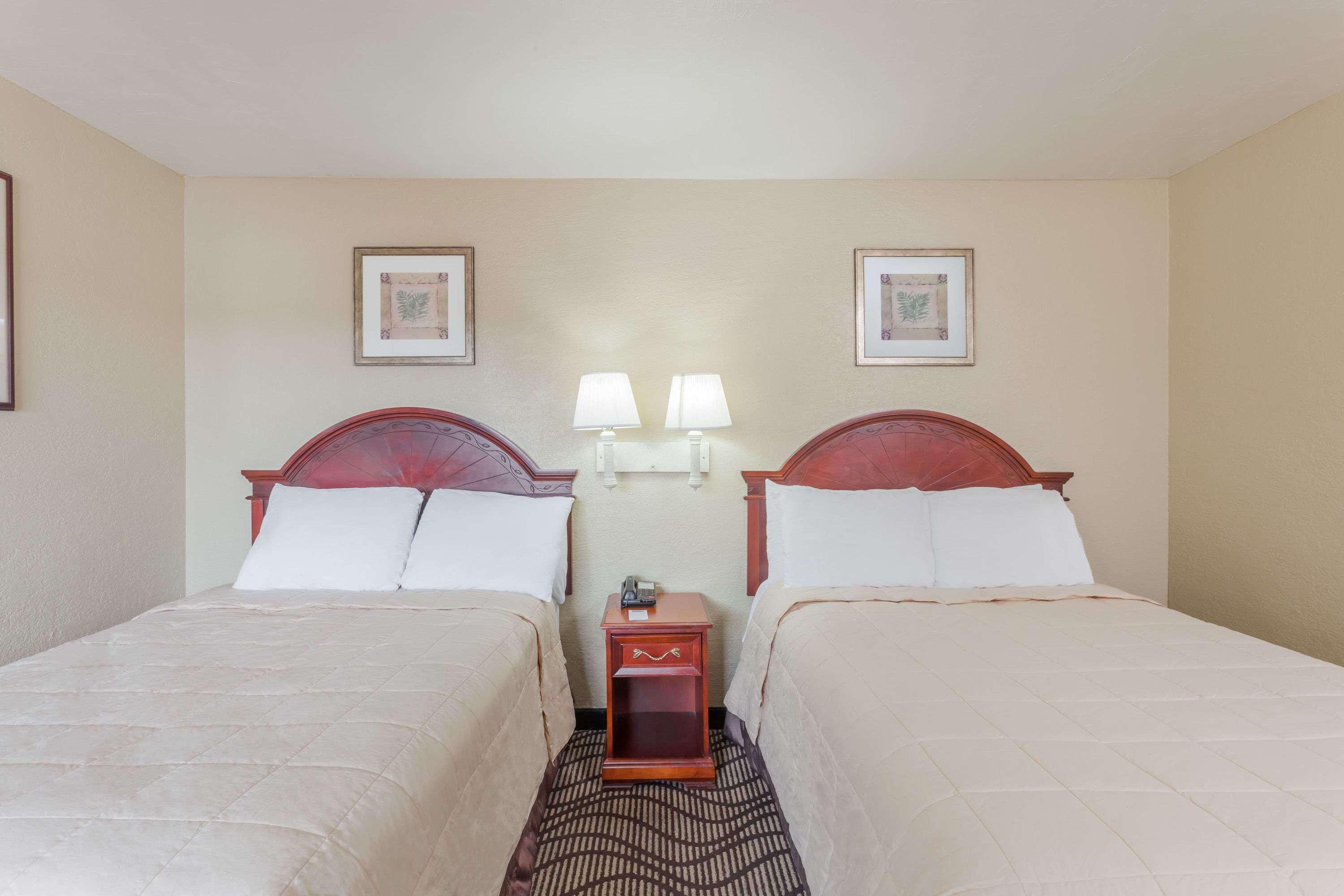 Travelodge By Wyndham Victorville Extérieur photo