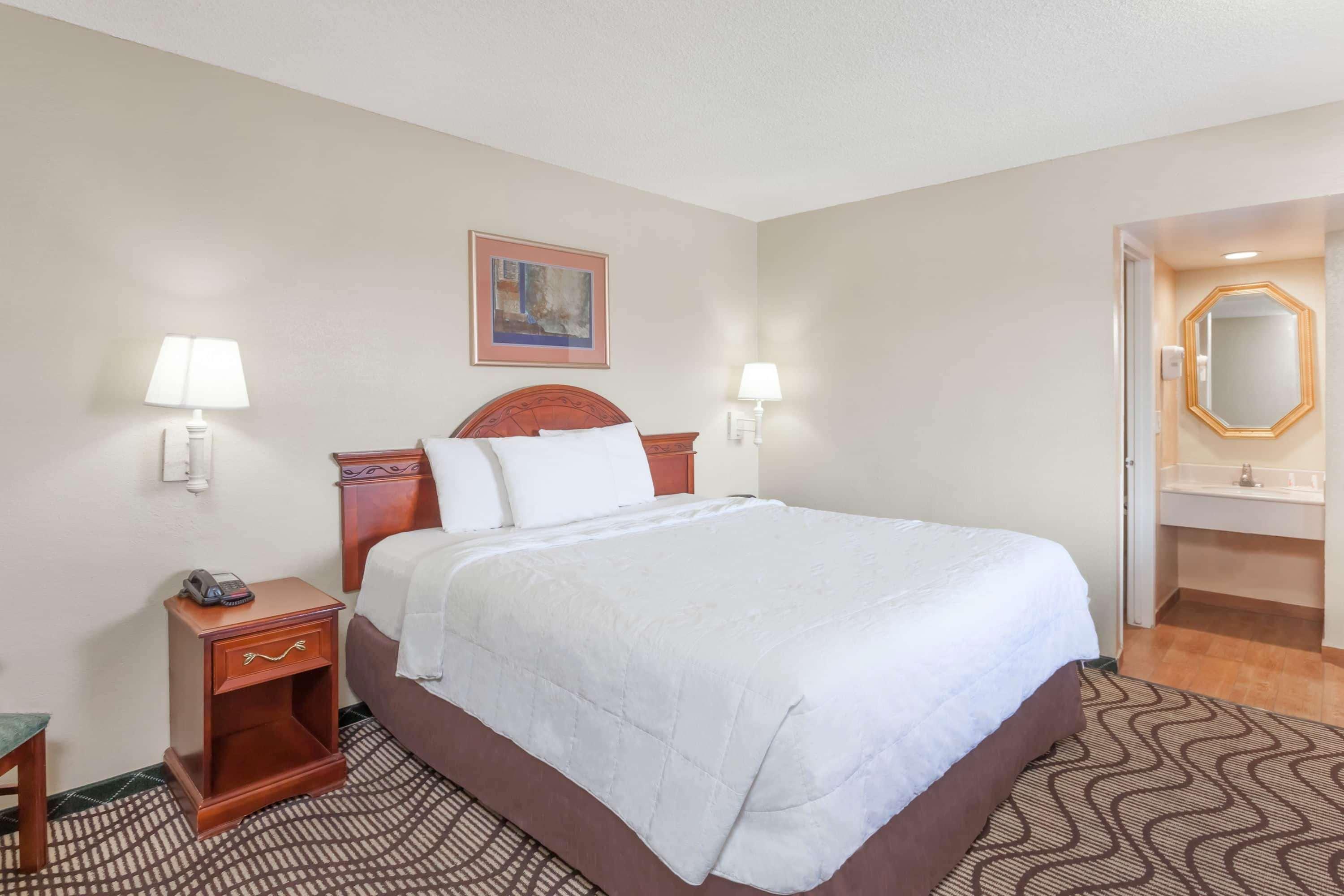Travelodge By Wyndham Victorville Extérieur photo