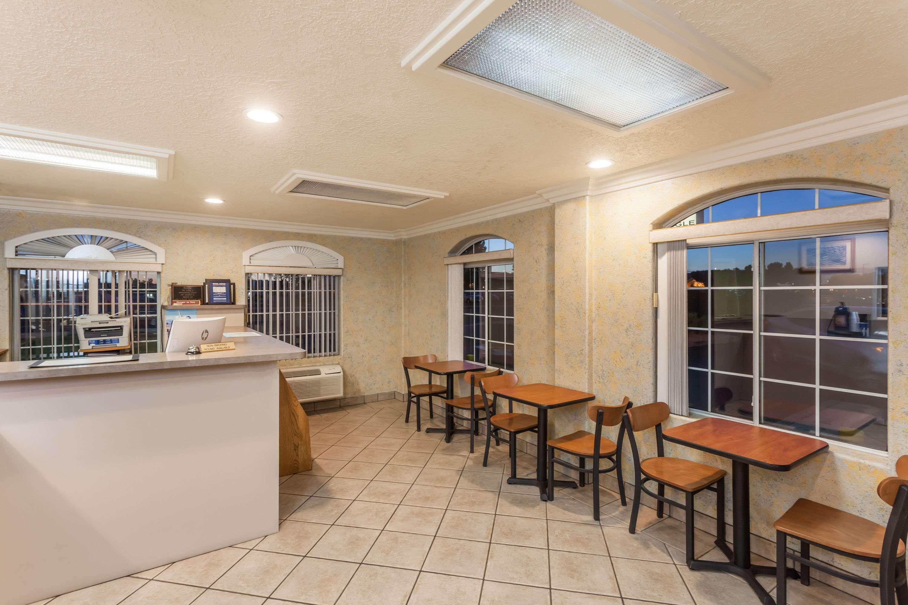 Travelodge By Wyndham Victorville Extérieur photo